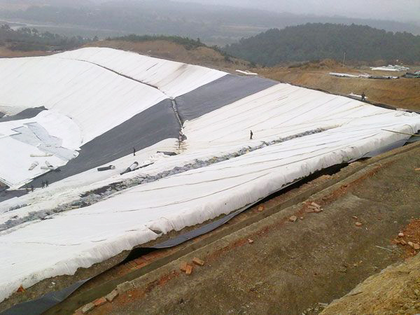 What are the classifications of geotextiles?